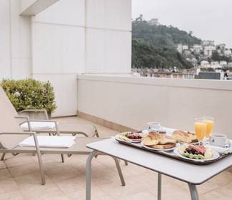 Standarddoppelzimmer mit terrasse Hotel ILUNION San Sebastián Donostia-San Sebastián Standarddoppelzimmer mit terrasse Hotel ILUNION San Sebastián Donostia-San Sebastián