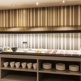 Buffet breakfast hotel ilunion almirante barcelona Buffet breakfast hotel ilunion almirante barcelona
