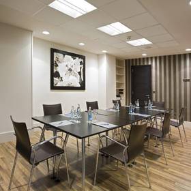 Konferenzraum Hotel ILUNION San Sebastián Donostia-San Sebastián Konferenzraum Hotel ILUNION San Sebastián Donostia-San Sebastián