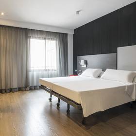 Barrierefreies zimmer ilunion suites madrid Hotel ILUNION Suites Madrid Barrierefreies zimmer ilunion suites madrid Hotel ILUNION Suites Madrid