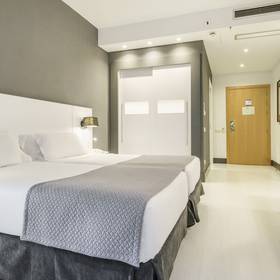 Zimmer ILUNION Bilbao Hotel Zimmer ILUNION Bilbao Hotel