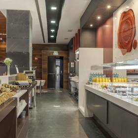 Frühstück Hotel ILUNION Atrium Madrid Frühstück Hotel ILUNION Atrium Madrid