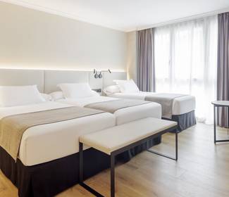 Dreibettzimmer (3 erwachsene) Hotel ILUNION San Sebastián Donostia-San Sebastián Dreibettzimmer (3 erwachsene) Hotel ILUNION San Sebastián Donostia-San Sebastián