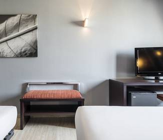 Dreibettzimmer Hotel ILUNION Almirante Barcelona Dreibettzimmer Hotel ILUNION Almirante Barcelona