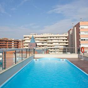 Schwimmbad Hotel ILUNION Les Corts – Spa Barcelona Schwimmbad Hotel ILUNION Les Corts – Spa Barcelona