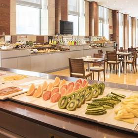 FrÜhstÜcksbuffet ilunion valencia hotel ilunion valencia 4 FrÜhstÜcksbuffet ilunion valencia hotel ilunion valencia 4