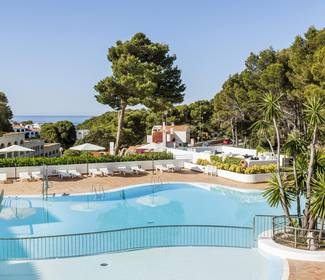 Schwimmbad Hotel ILUNION Menorca Cala Galdana Schwimmbad Hotel ILUNION Menorca Cala Galdana