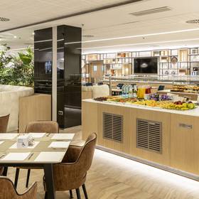 FrÜhstÜcksbuffet ilunion barcelona hotel ilunion barcelona FrÜhstÜcksbuffet ilunion barcelona hotel ilunion barcelona