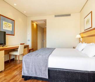 Doppelzimmer mit terrasse Hotel ILUNION Alcalá Norte Madrid