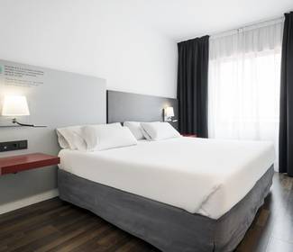 Zimmer für 4 personen Hotel ILUNION Suites Madrid
