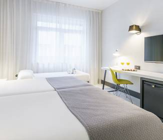 Doppelzimmer + zusätzliches bett ILUNION Bilbao Hotel Doppelzimmer + zusätzliches bett ILUNION Bilbao Hotel