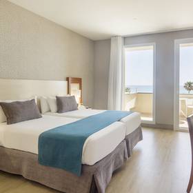 Zimmer Hotel ILUNION Fuengirola Zimmer Hotel ILUNION Fuengirola