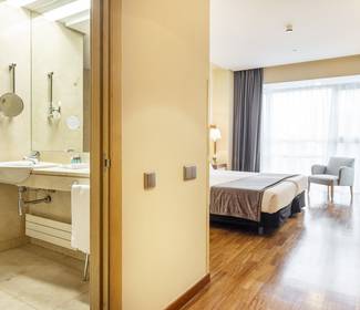 Barrierefreie zimmer Hotel ILUNION Pío XII Madrid Barrierefreie zimmer Hotel ILUNION Pío XII Madrid