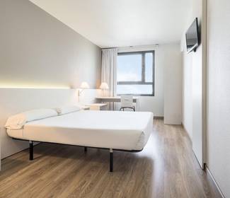 Doppelzimmer Hotel ILUNION Valencia 3 Doppelzimmer Hotel ILUNION Valencia 3