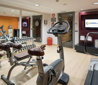 Fitnessraum Hotel ILUNION Almirante Barcelona Fitnessraum Hotel ILUNION Almirante Barcelona