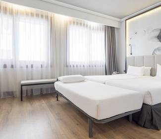 Premium-dreibettzimmer ILUNION Bilbao Hotel Premium-dreibettzimmer ILUNION Bilbao Hotel