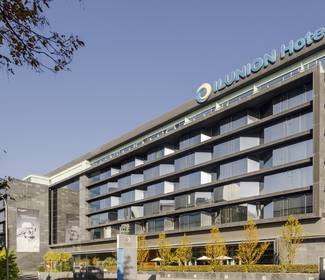 Privilegierte lage Hotel ILUNION Atrium Madrid Privilegierte lage Hotel ILUNION Atrium Madrid