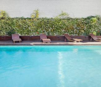 Schwimmbad Hotel ILUNION Valencia 4 Schwimmbad Hotel ILUNION Valencia 4