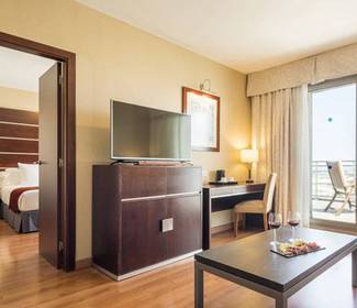 Junior suite hafenblick Hotel ILUNION Málaga Junior suite hafenblick Hotel ILUNION Málaga