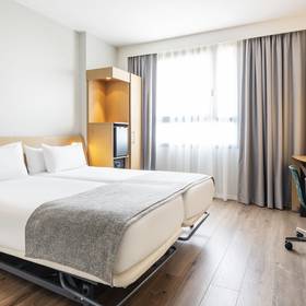 Barrierefreies zimmer ilunion valencia Hotel ILUNION Valencia 4 Barrierefreies zimmer ilunion valencia Hotel ILUNION Valencia 4