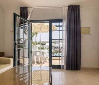 Bungalow 2 schlafzimmer Hotel ILUNION Costa Sal Lanzarote Puerto del Carmen Bungalow 2 schlafzimmer Hotel ILUNION Costa Sal Lanzarote Puerto del Carmen