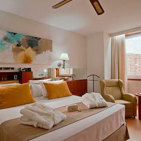 Zimmer Hotel ILUNION Les Corts – Spa Barcelona Zimmer Hotel ILUNION Les Corts – Spa Barcelona