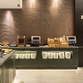 FRÜHSTÜCKSBUFFET ILUNION MÁLAGA FRÜHSTÜCKSBUFFET ILUNION MÁLAGA