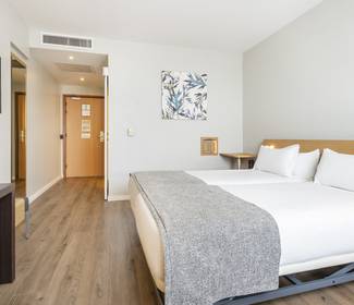 Barrierefreies zimmer Hotel ILUNION Valencia 4