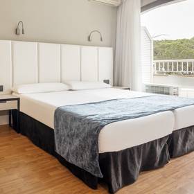 Zimmer Hotel ILUNION Caleta Park S'Agaró Zimmer Hotel ILUNION Caleta Park S'Agaró