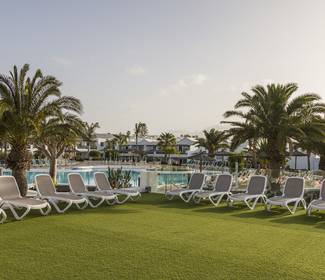 Solarium Hotel ILUNION Costa Sal Lanzarote Puerto del Carmen Solarium Hotel ILUNION Costa Sal Lanzarote Puerto del Carmen