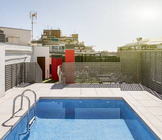 Schwimmbad Hotel ILUNION Auditori Barcelona Schwimmbad Hotel ILUNION Auditori Barcelona