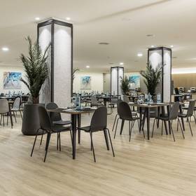 Restaurant Hotel ILUNION Alcora Sevilla Restaurant Hotel ILUNION Alcora Sevilla