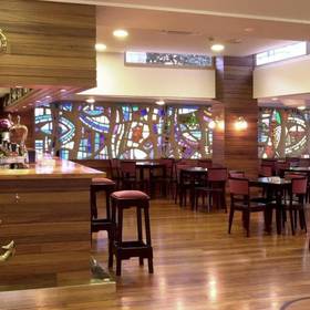Bar Hotel ILUNION San Sebastián Donostia-San Sebastián Bar Hotel ILUNION San Sebastián Donostia-San Sebastián