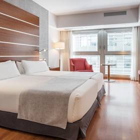 BARRIEREFREIE ZIMMER ILUNION MÁLAGA BARRIEREFREIE ZIMMER ILUNION MÁLAGA
