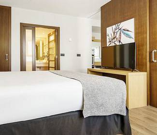 Oberklasse-zimmer Hotel ILUNION Valencia 4