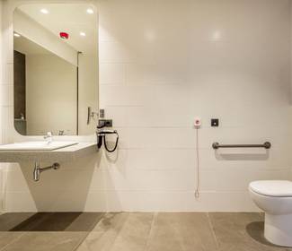 Barrierefrei Hotel ILUNION San Mamés Bilbao