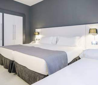 Doppelzimmer + zusätzliches bett ILUNION Bilbao Hotel Doppelzimmer + zusätzliches bett ILUNION Bilbao Hotel