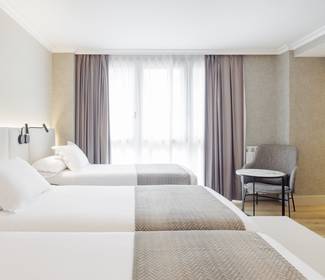 Dreibettzimmer (3 erwachsene) Hotel ILUNION San Sebastián Donostia-San Sebastián Dreibettzimmer (3 erwachsene) Hotel ILUNION San Sebastián Donostia-San Sebastián