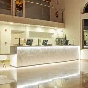 Rezeption Aparthotel ILUNION Sancti Petri Cádiz Rezeption Aparthotel ILUNION Sancti Petri Cádiz