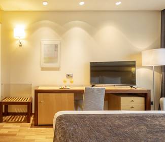 Doppelzimmer Hotel ILUNION Pío XII Madrid Doppelzimmer Hotel ILUNION Pío XII Madrid