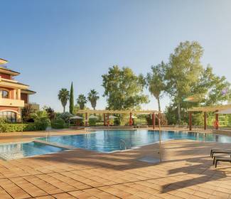 Schwimmbad Hotel ILUNION Golf Badajoz Schwimmbad Hotel ILUNION Golf Badajoz