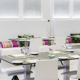 Restaurant-hall ilunion suites madrid Hotel ILUNION Suites Madrid Restaurant-hall ilunion suites madrid Hotel ILUNION Suites Madrid