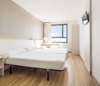 Dreibettzimmer (2 erwachsene + 1 kind) Hotel ILUNION Valencia 3