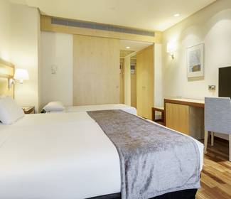Doppelzimmer mit zustellbett Hotel ILUNION Pío XII Madrid Doppelzimmer mit zustellbett Hotel ILUNION Pío XII Madrid