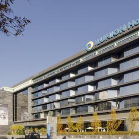 Fassade ilunion atrium Hotel ILUNION Atrium Madrid Fassade ilunion atrium Hotel ILUNION Atrium Madrid