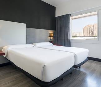 Superior premium Hotel ILUNION Romareda Saragossa Superior premium Hotel ILUNION Romareda Saragossa