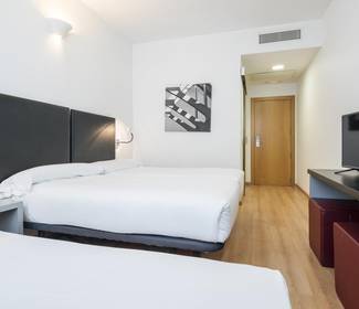 Dreibettzimmer Hotel ILUNION Aqua 3 Valencia