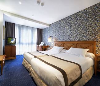 Standarddoppelzimmer mit terrasse Hotel ILUNION San Sebastián Donostia-San Sebastián Standarddoppelzimmer mit terrasse Hotel ILUNION San Sebastián Donostia-San Sebastián