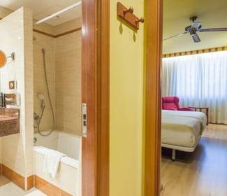 Superior-zimmer Hotel ILUNION Les Corts – Spa Barcelona Superior-zimmer Hotel ILUNION Les Corts – Spa Barcelona