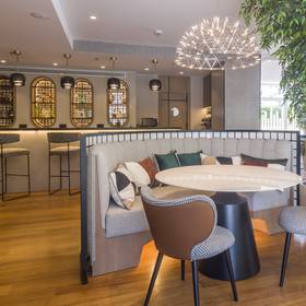 Bar Hotel ILUNION San Sebastián Donostia-San Sebastián Bar Hotel ILUNION San Sebastián Donostia-San Sebastián
